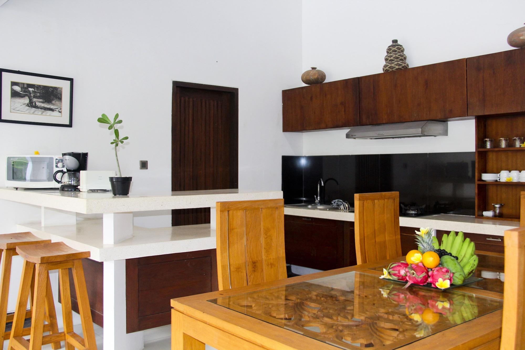 Delu Villas & Suite Kerobokan Extérieur photo